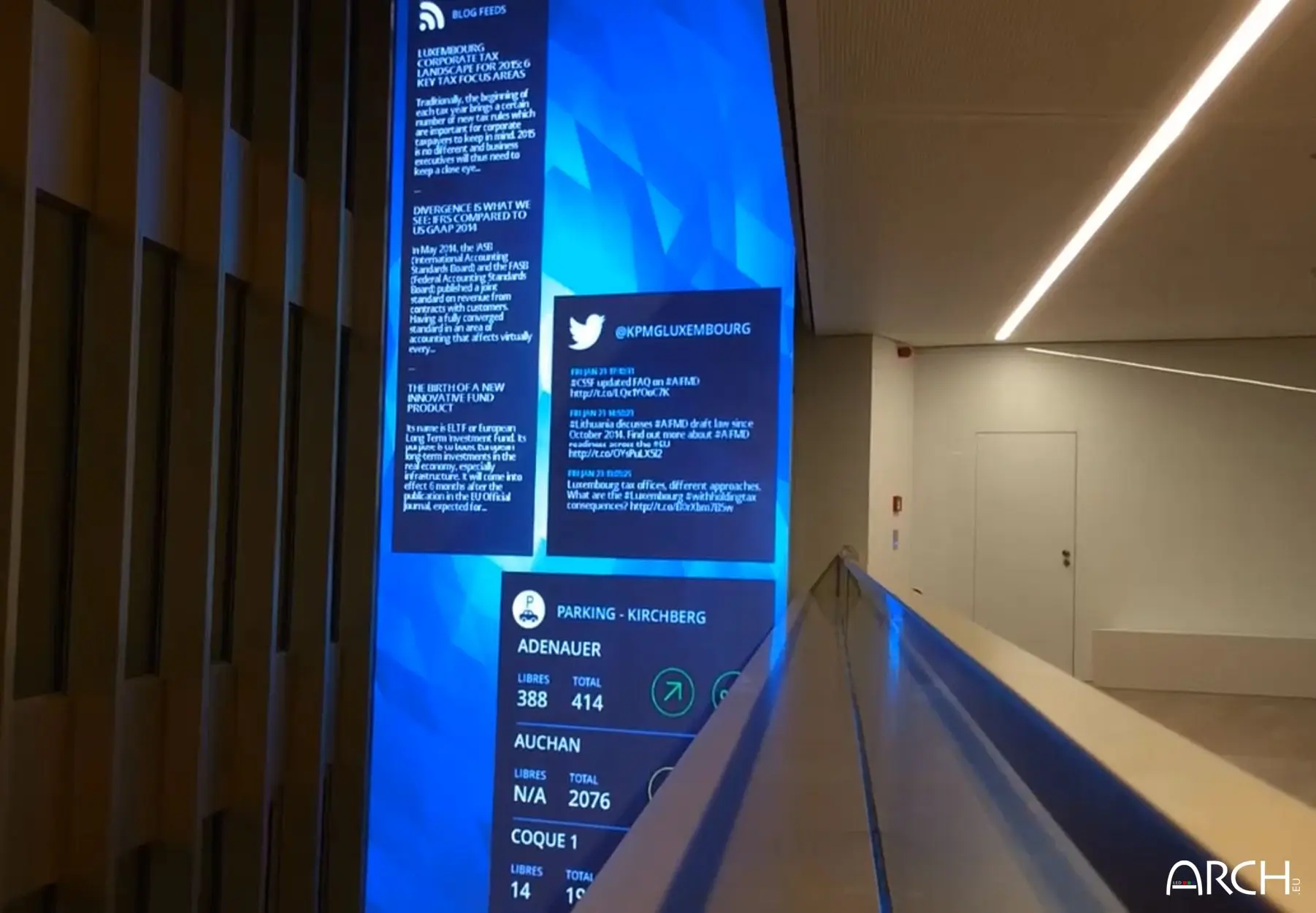 Ecran LED ARCH intérieur installé à KPMG Luxembourg