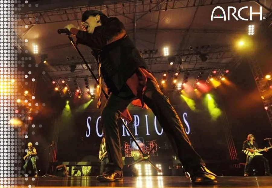 Ecran semi-transparent extérieurs ARCH installés lors de la tournée du groupe de musique Rock allemand Scorpions