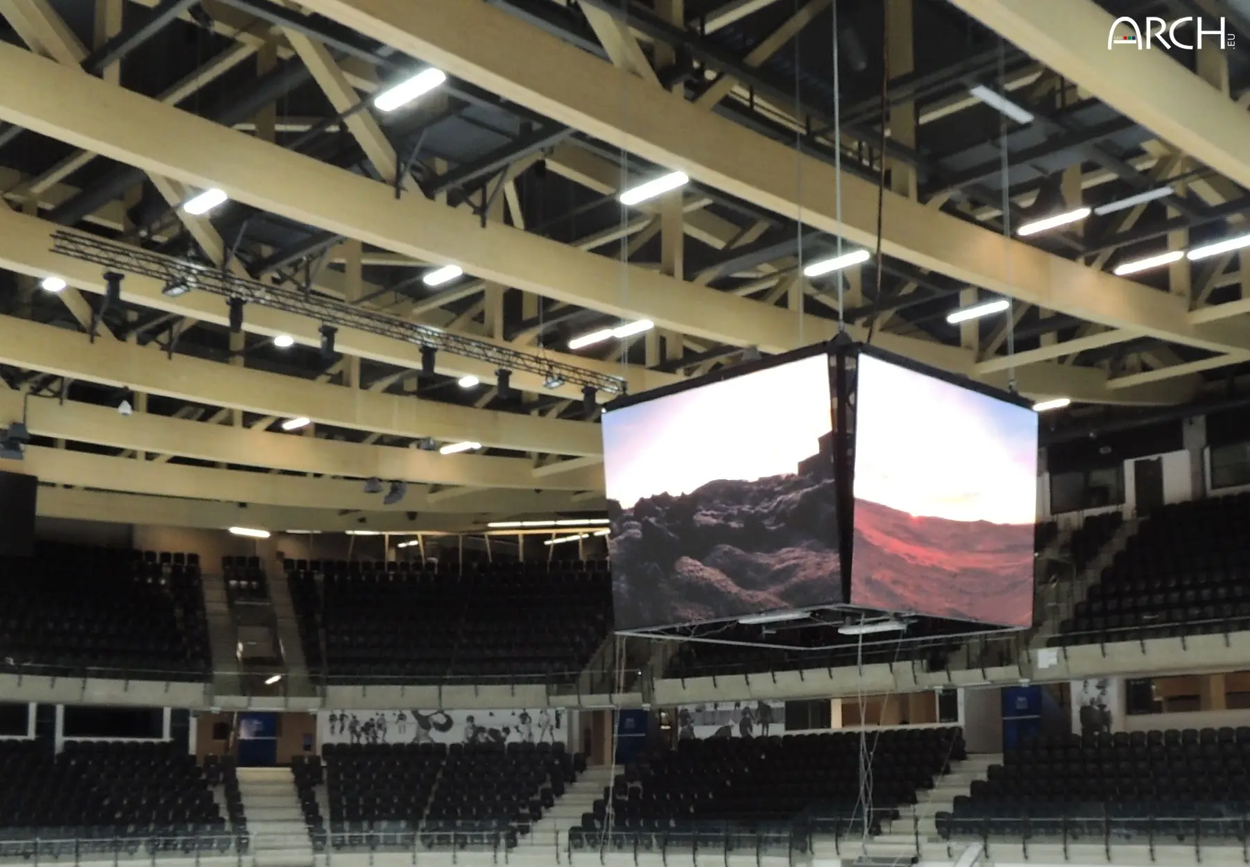 Ecran LED intérieur ARCH installé dans la salle Tondiraba Ice Hall de Tallinn en Estonie
