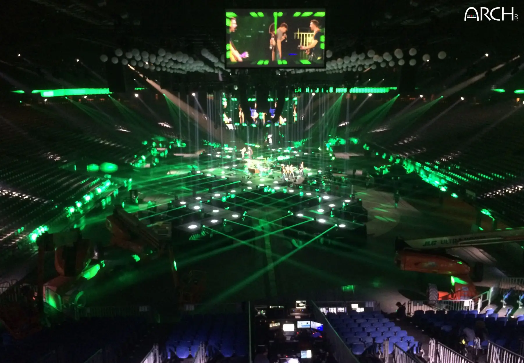 Strips LED installés dans la salle de spectacles et d'évènements du Sportpaleis de Anvers en Belgique
