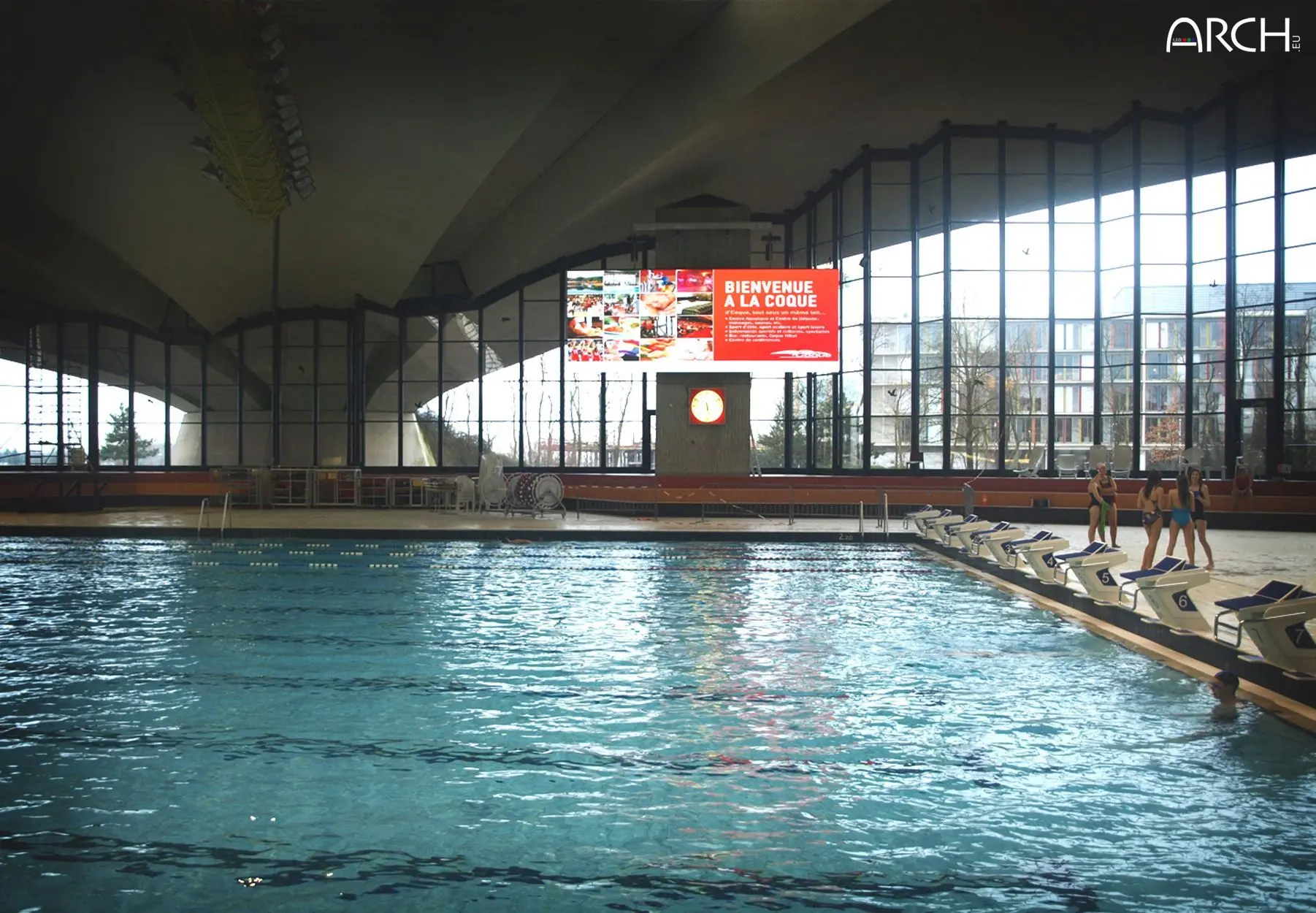 écrans LED haute résolutions installés en fixe dans une salle de spectacles et d'évènements sportifs à la Coque Luxembourg